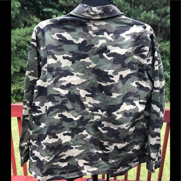 NEW  LOOK WOMEN’S CAMOUFLAGE SHIRT - Picture 3 of 3